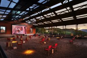 Landing cinema