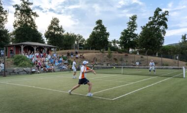 Landing tennis