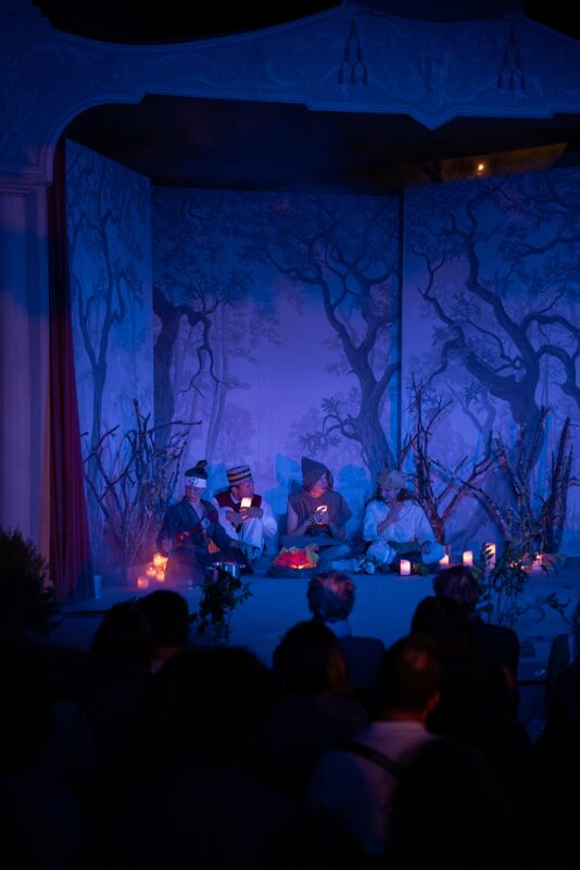 Theater gallery 07